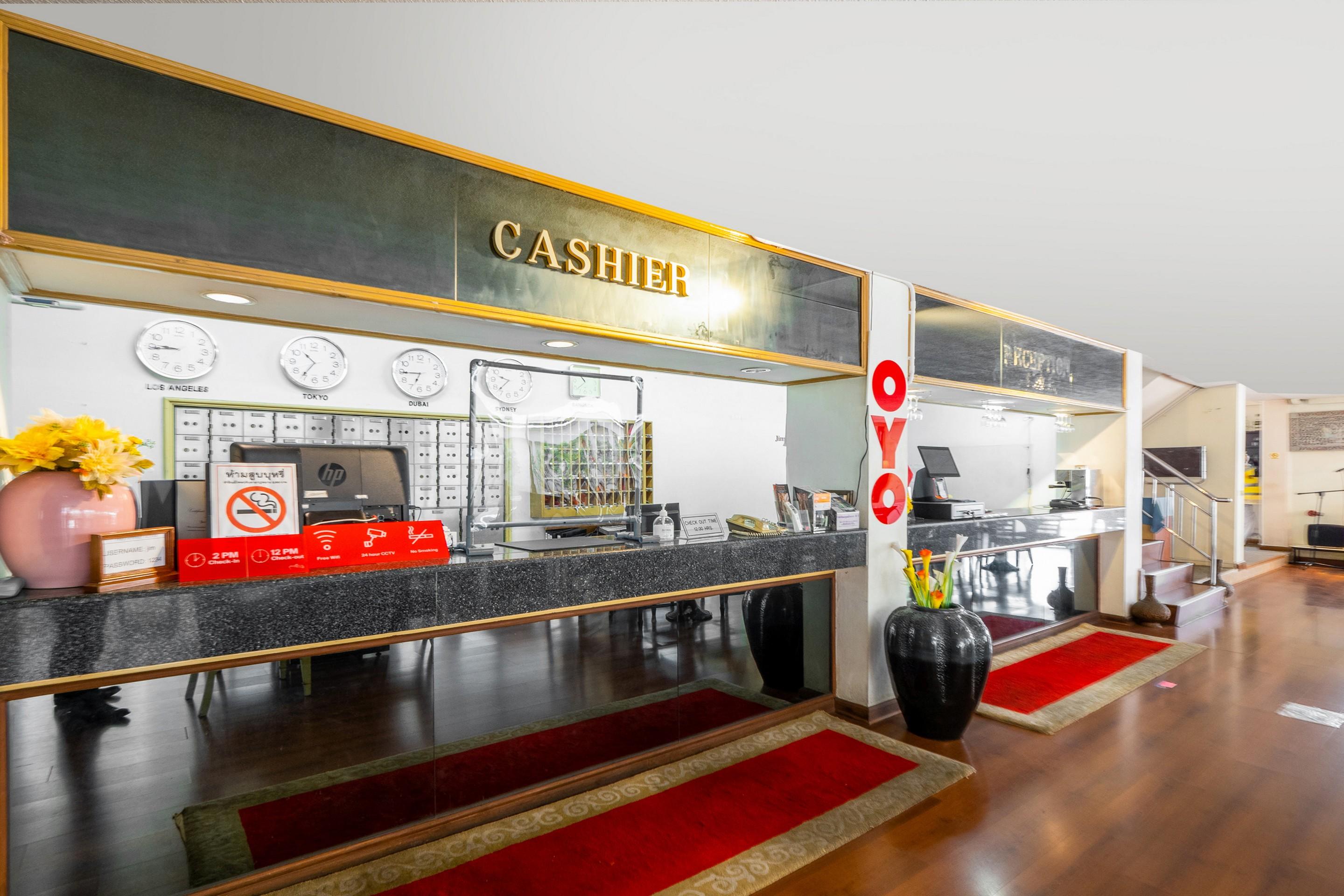 12Pm曼谷酒店 外观 照片